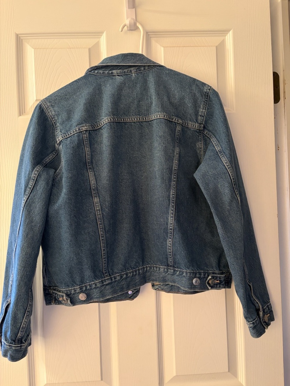 GAP Women's large Blue Denim Jean Jacket - Picture 3 of 3